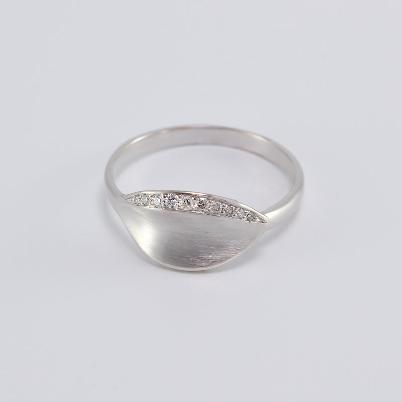 14K White Gold Daphne Ring