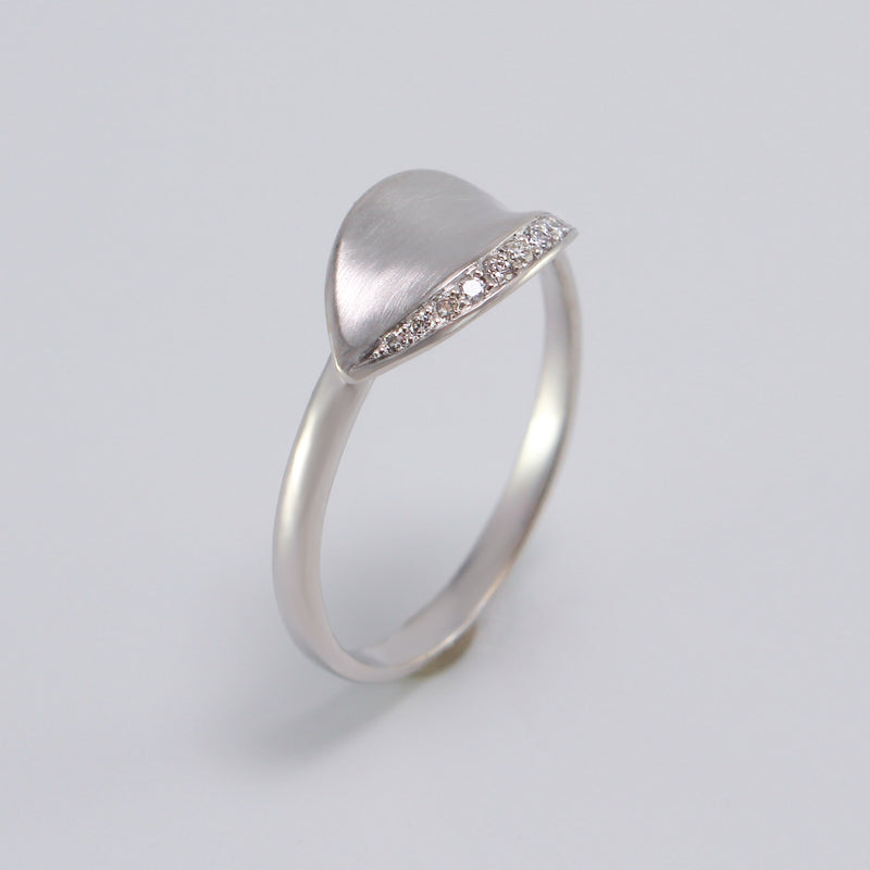 14K White Gold Daphne Ring