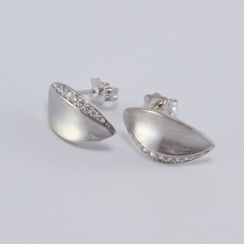 14K White Gold Daphne Earrings