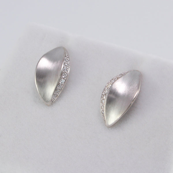 14K White Gold Daphne Earrings